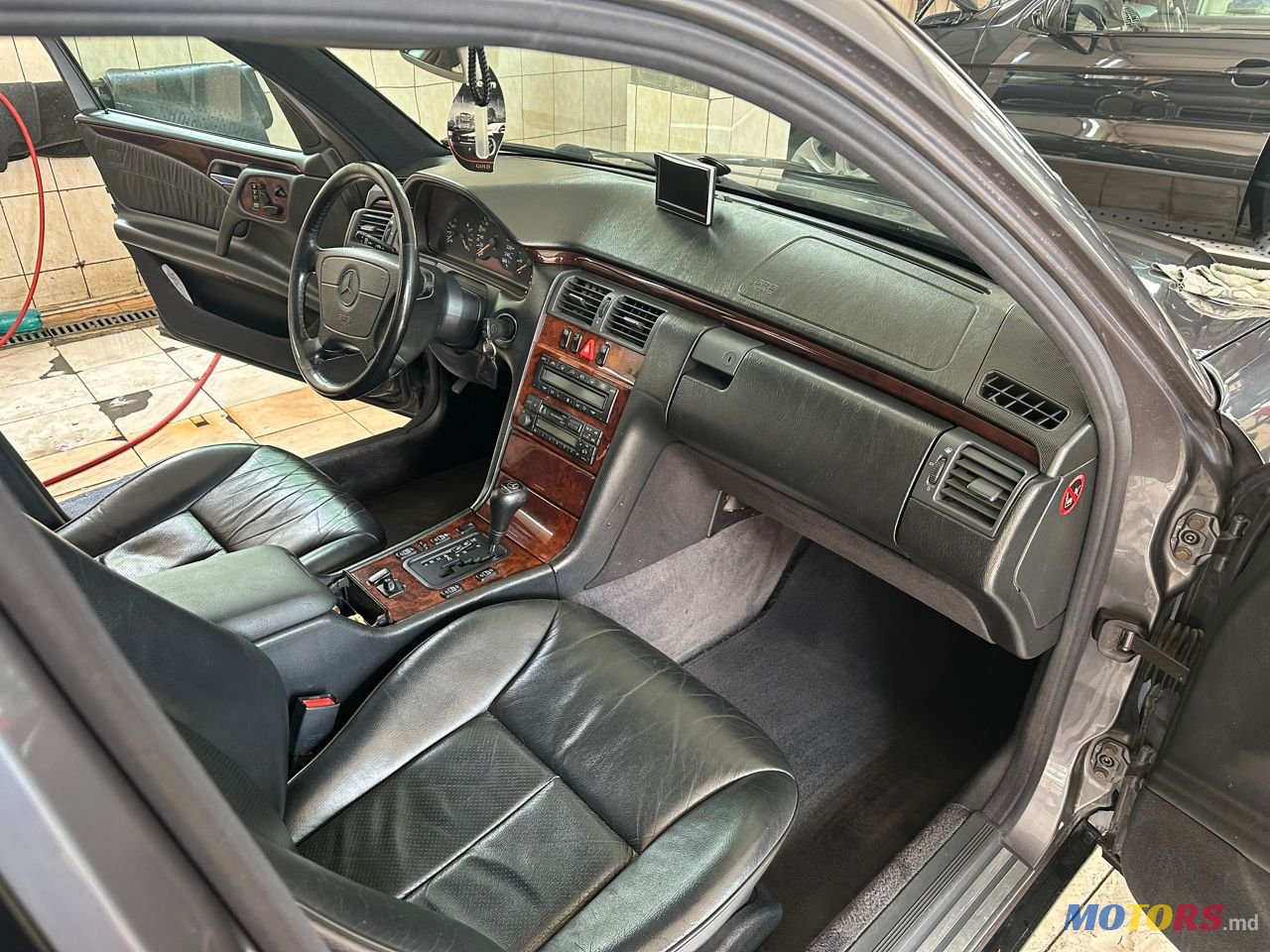 1998' Mercedes-Benz E Класс photo #4