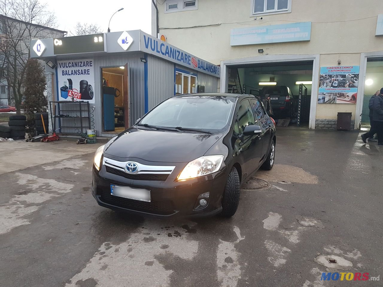 2011' Toyota Auris photo #4