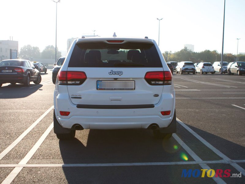 2015' Jeep Grand Cherokee photo #4