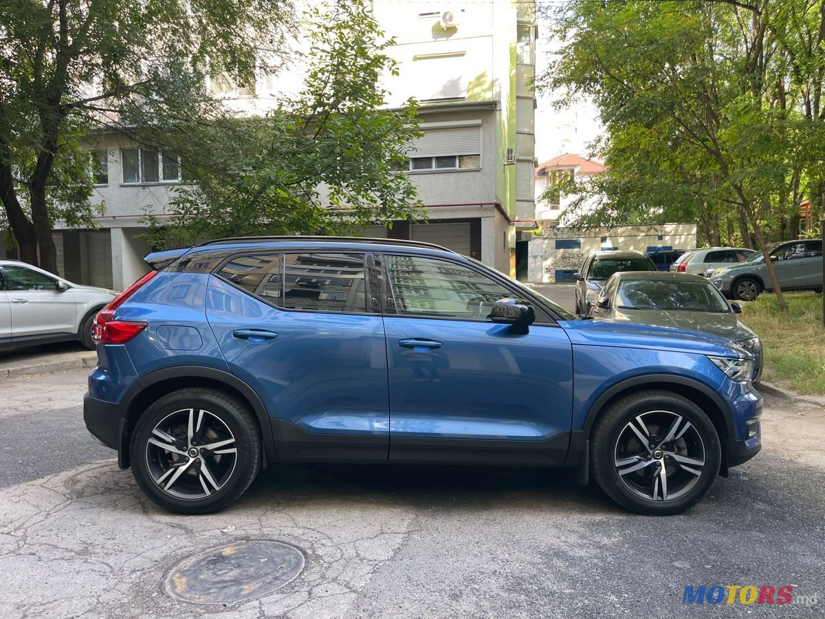 2018' Volvo XC40 photo #2