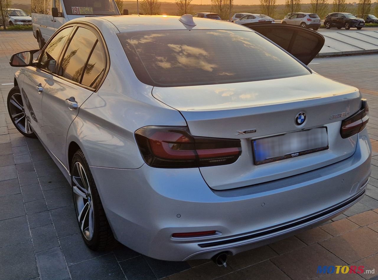 2017' BMW 3 Series photo #2