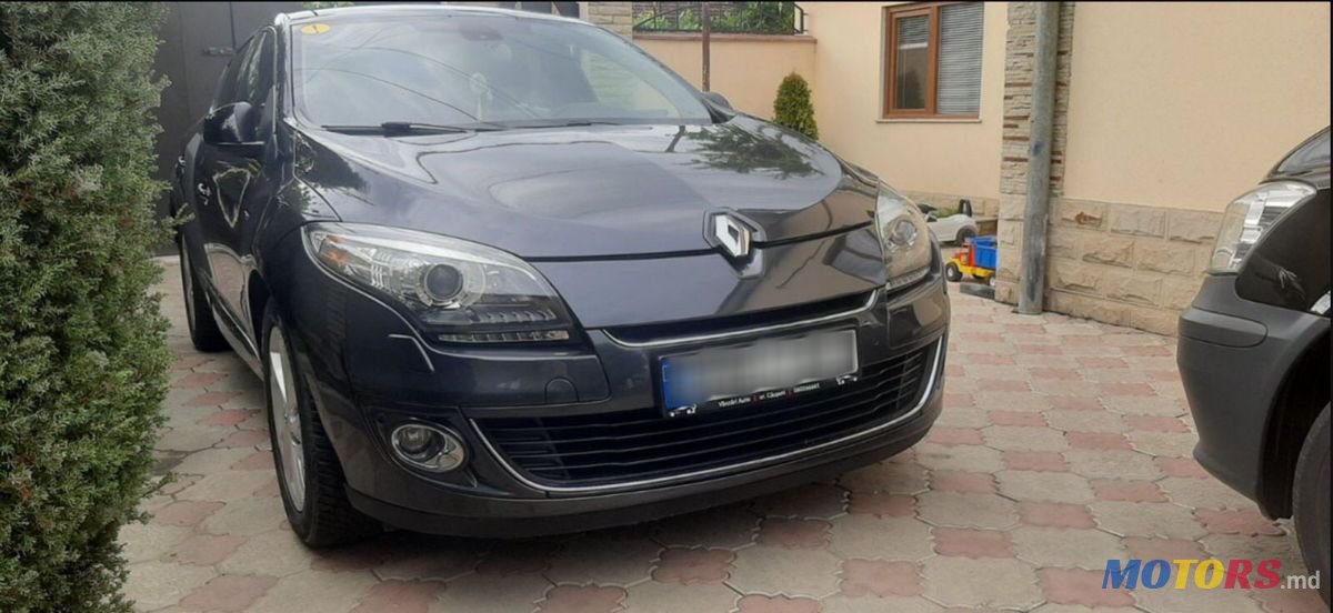 2012' Renault Megane photo #1