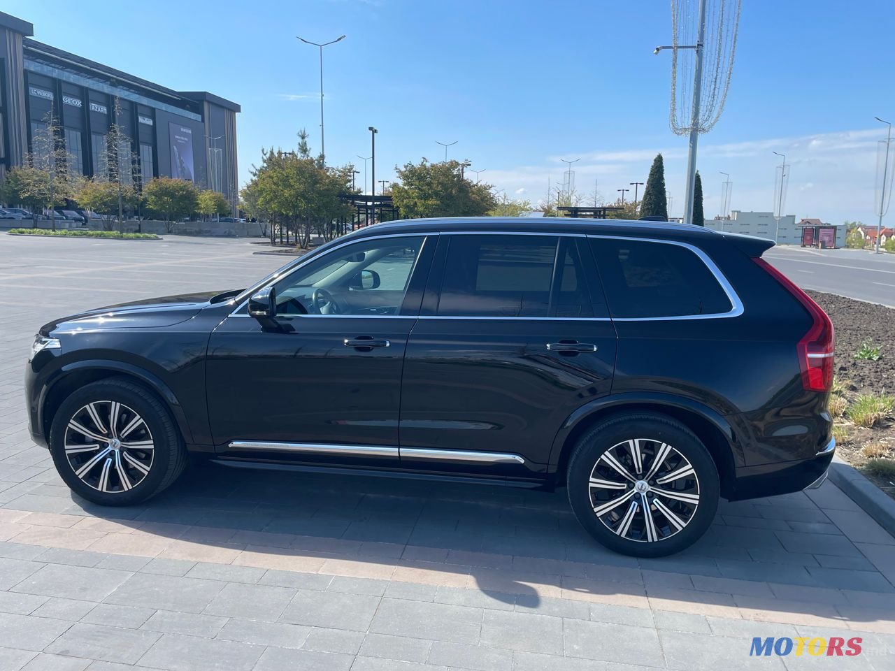 2020' Volvo XC90 photo #2