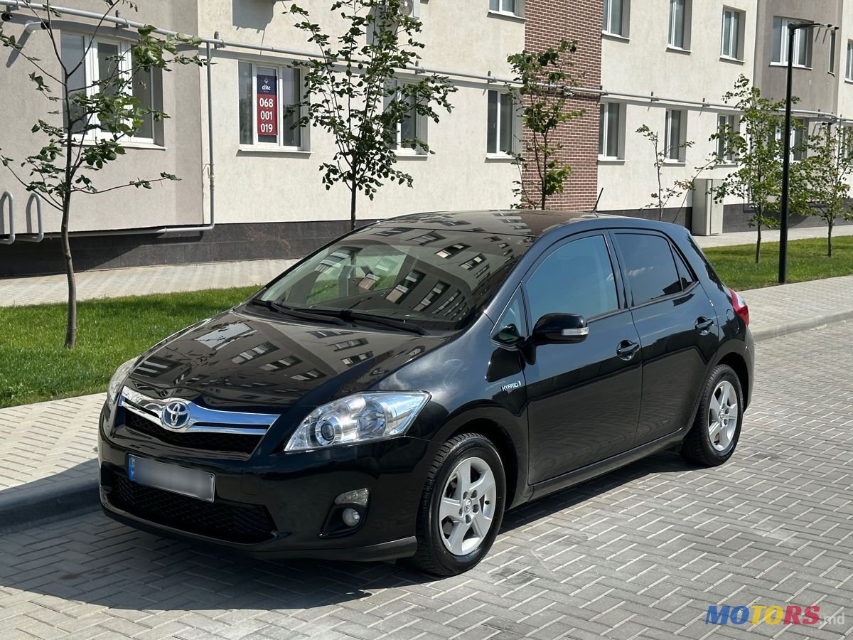 2011' Toyota Auris photo #3