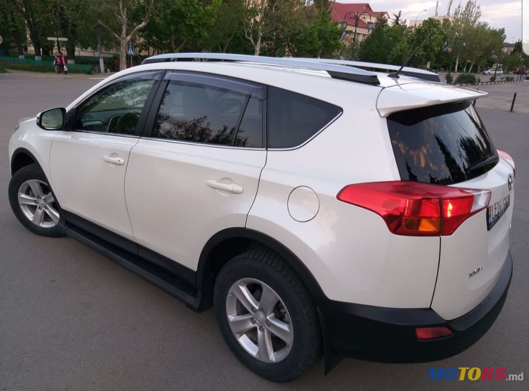 2014' Toyota RAV4 photo #3