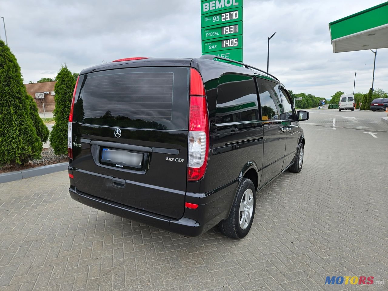 2012' Mercedes-Benz Vito photo #3