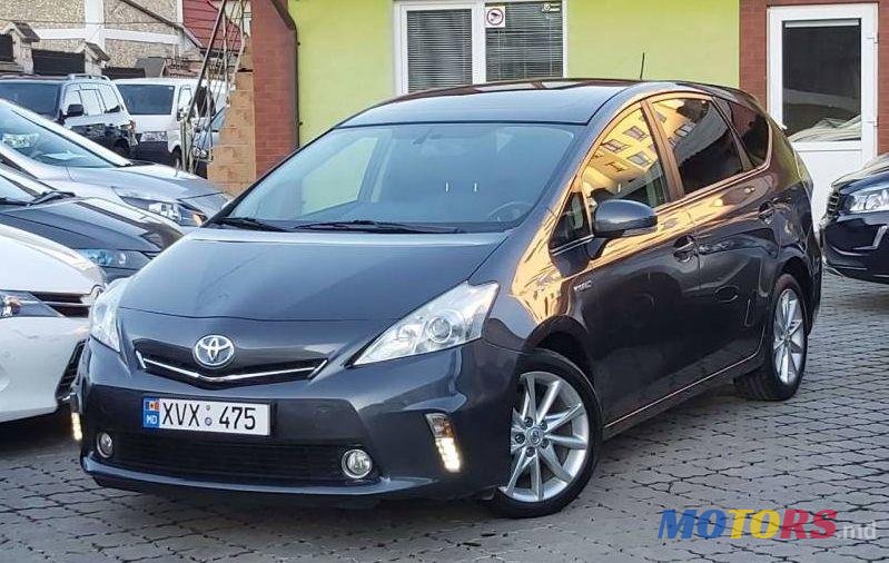 2013' Toyota Prius + photo #1