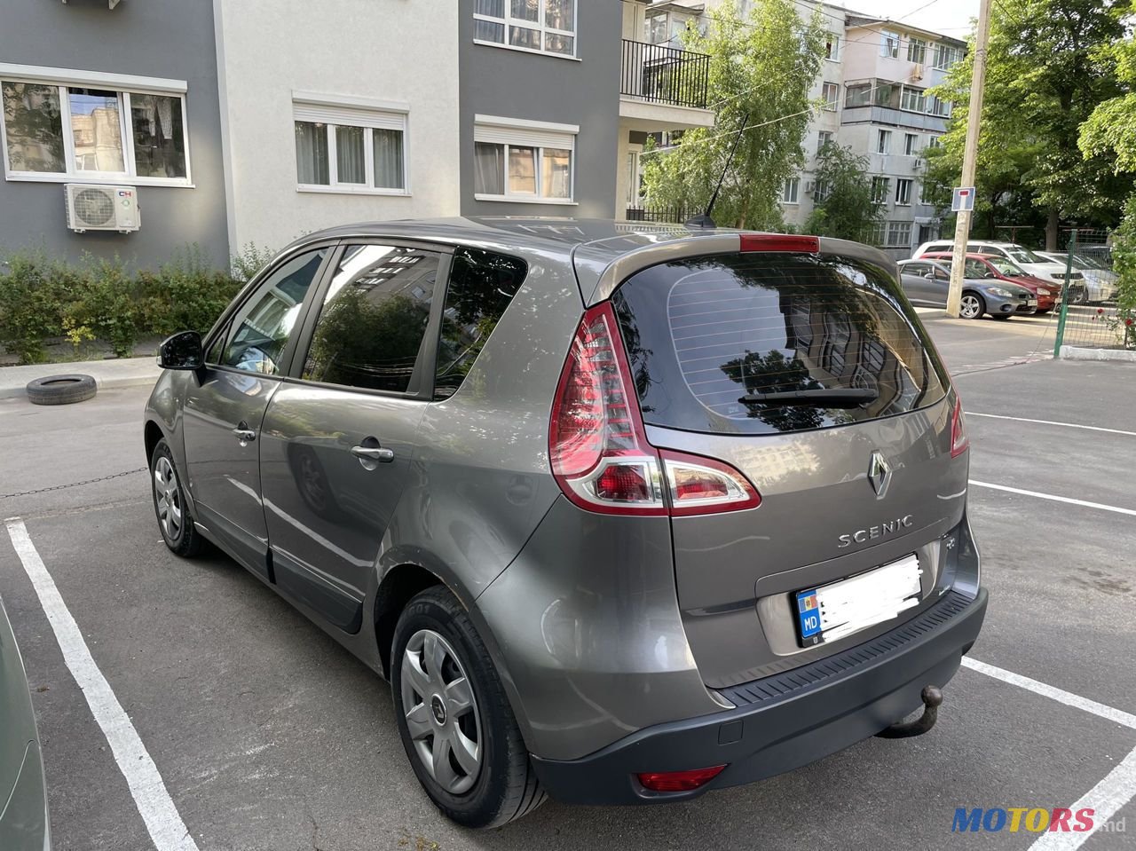 2010' Renault Scenic photo #4