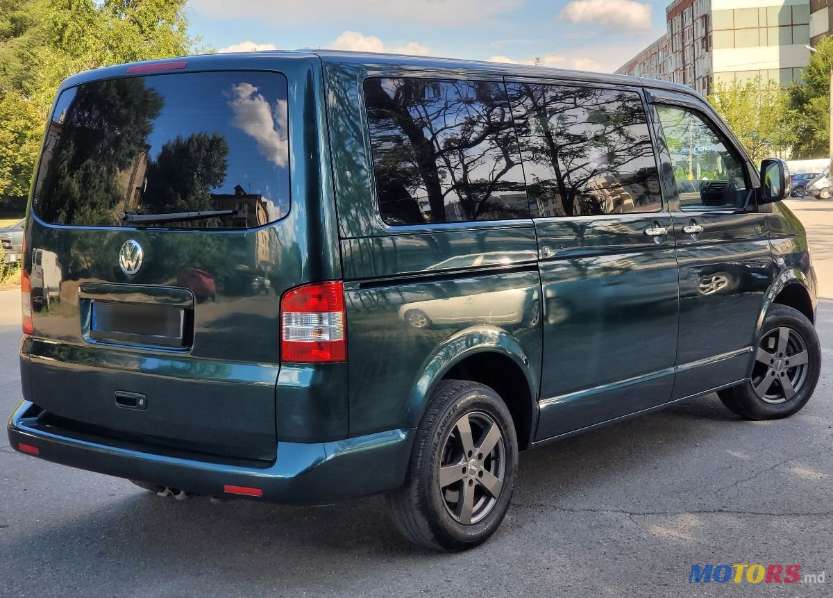 2007' Volkswagen Caravelle photo #4