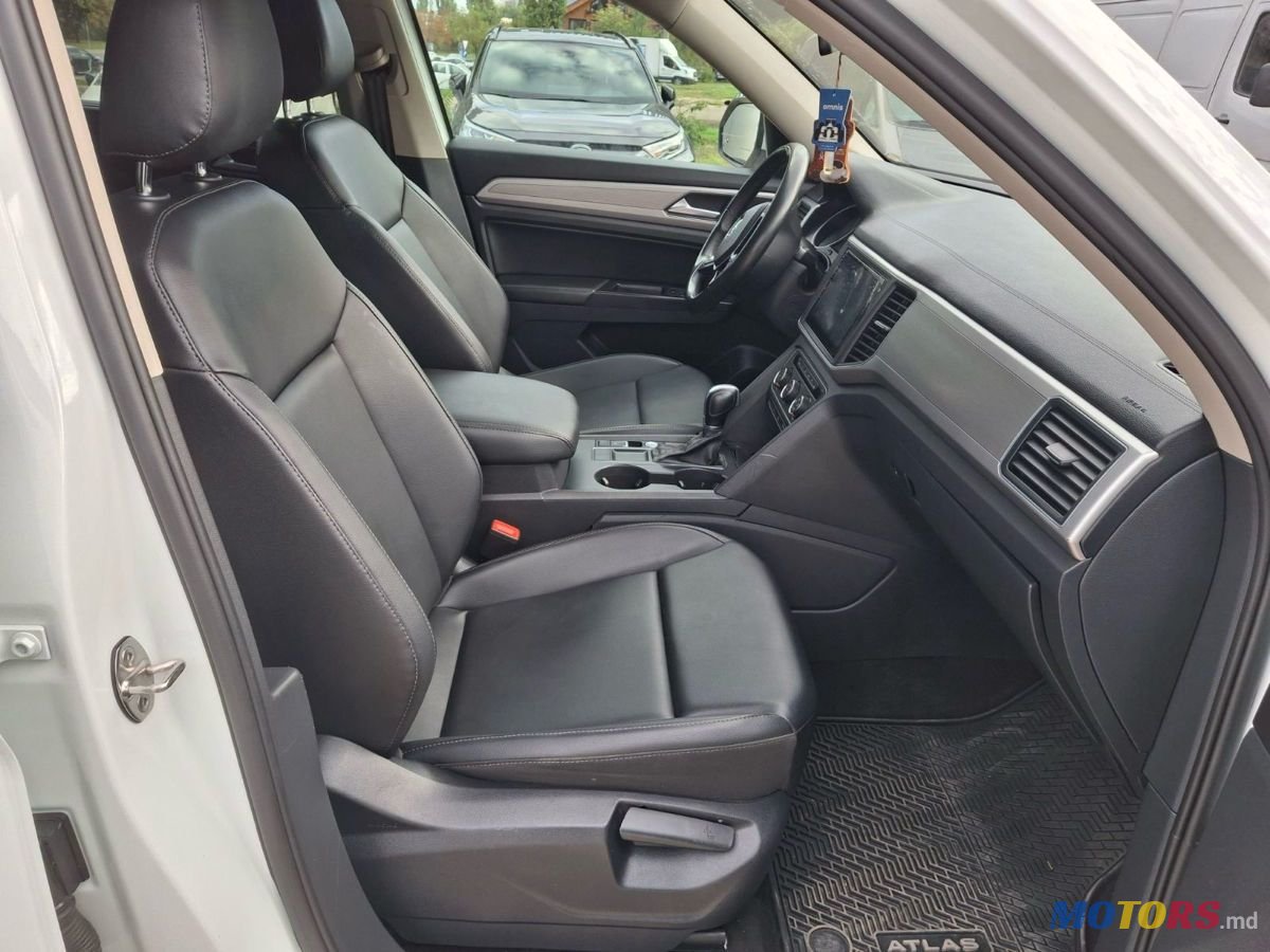 2018' Volkswagen Atlas photo #6