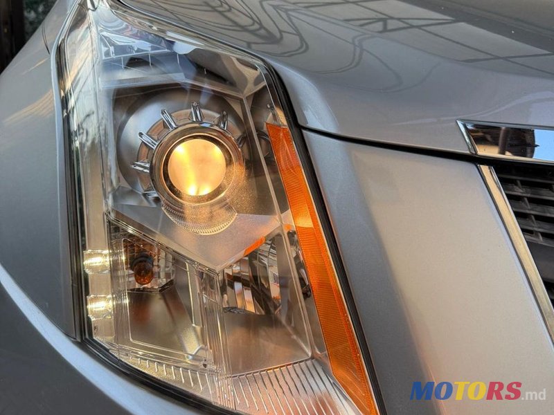 2011' Cadillac SRX photo #3