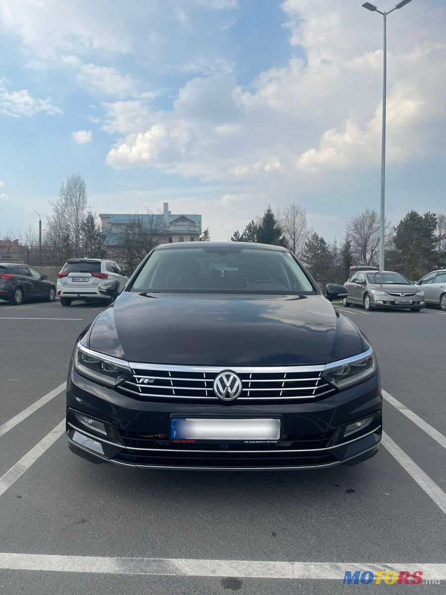 2018' Volkswagen Passat photo #1
