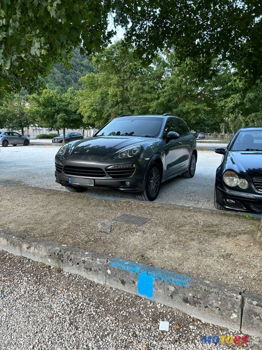 2014' Porsche Cayenne photo #1