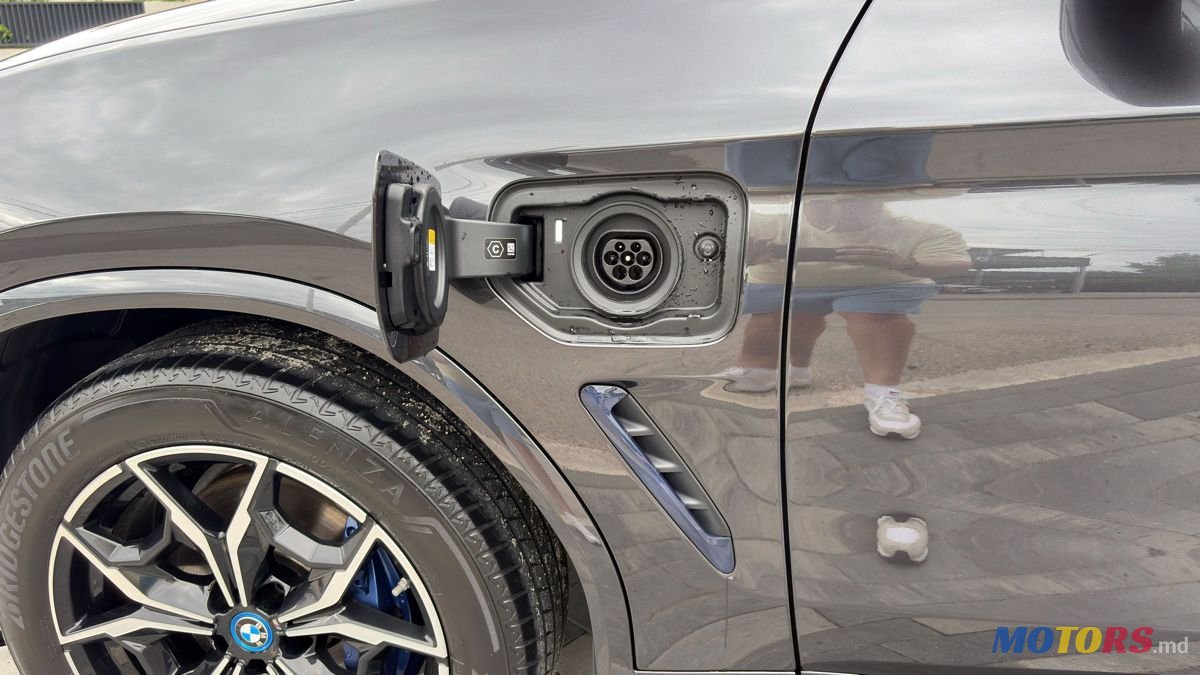 2021' BMW X3 photo #6