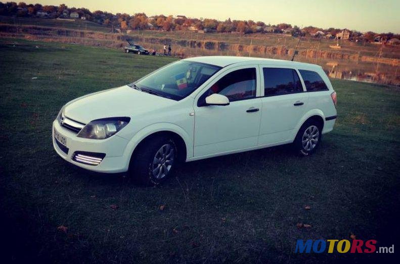 2006' Opel Astra photo #1