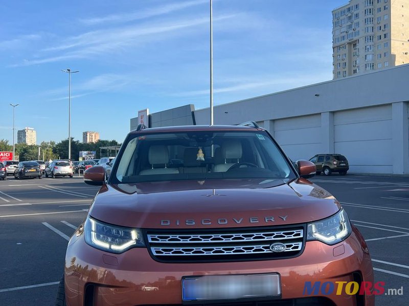 2017' Land Rover Discovery photo #2