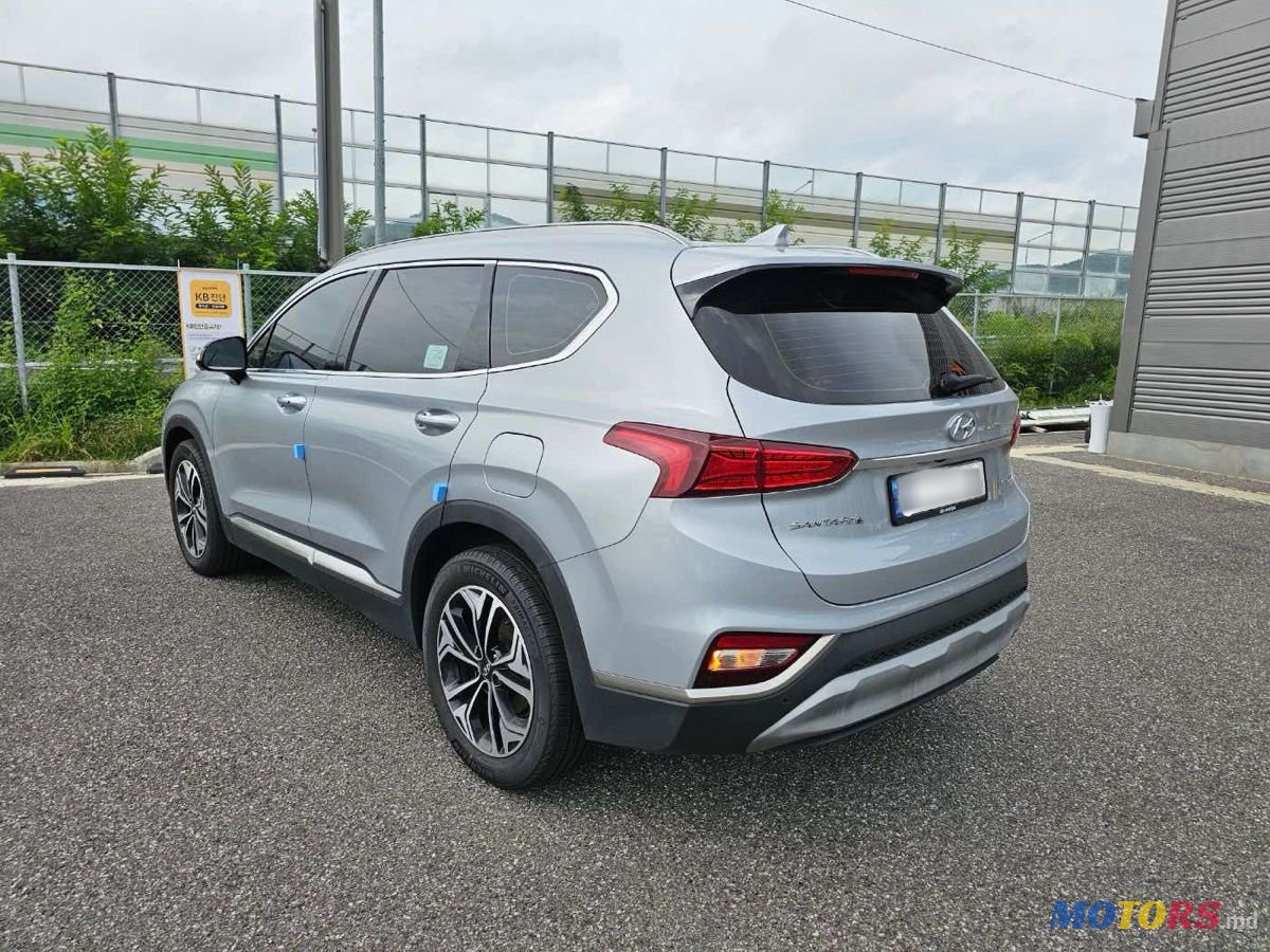 2018' Hyundai Santa Fe photo #3
