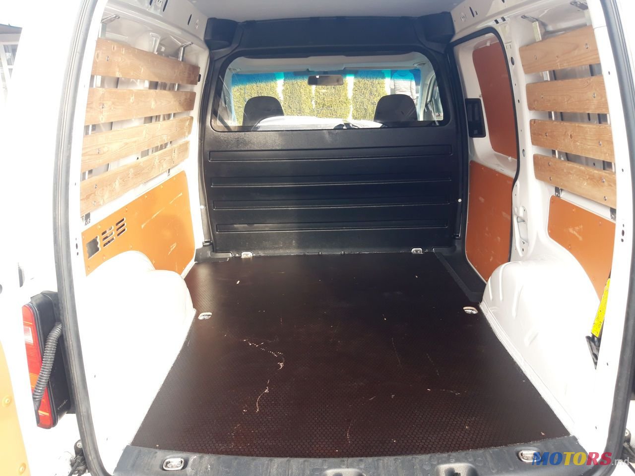 2016' Volkswagen Caddy photo #6