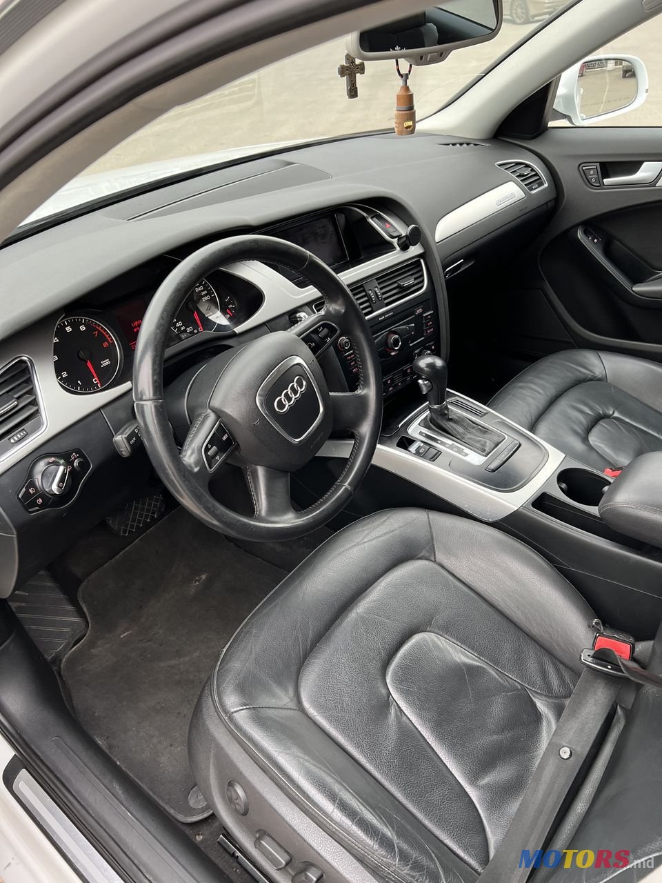 2010' Audi A4 photo #6