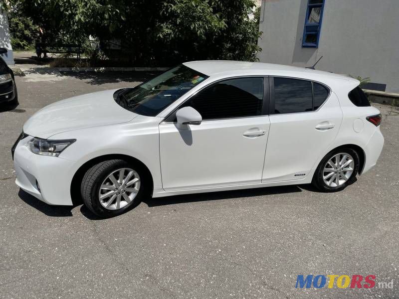 2012' Lexus CT photo #3