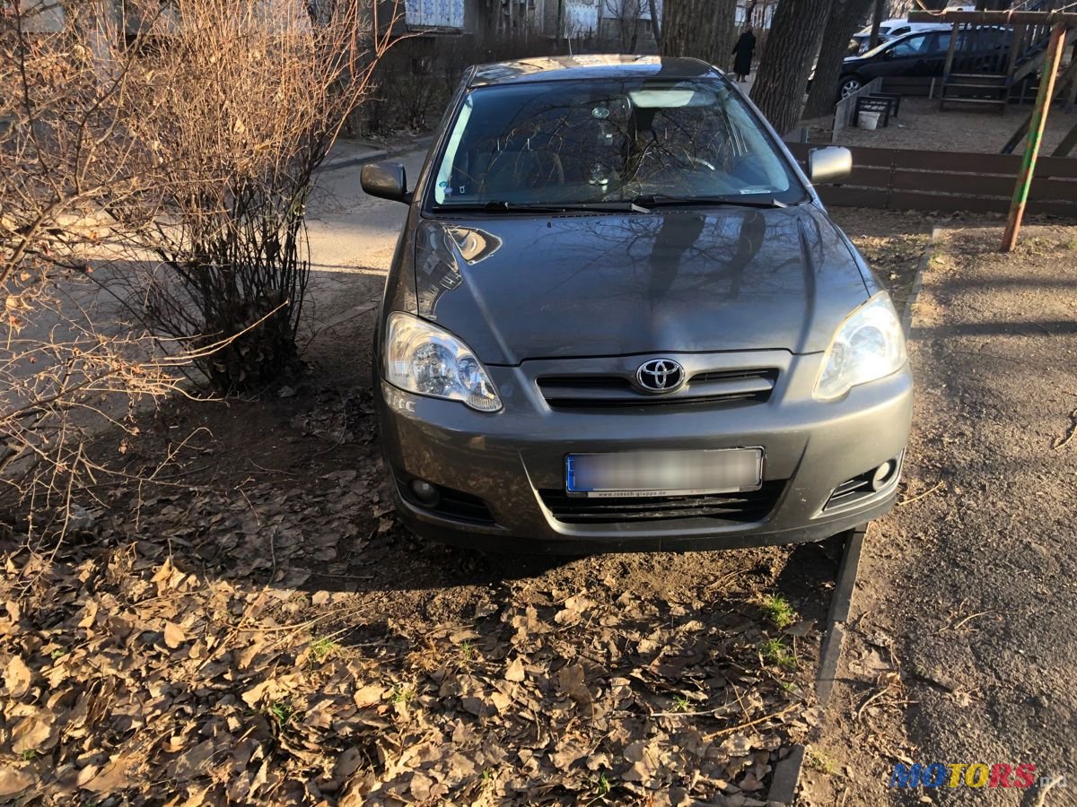 2005' Toyota Corolla photo #1