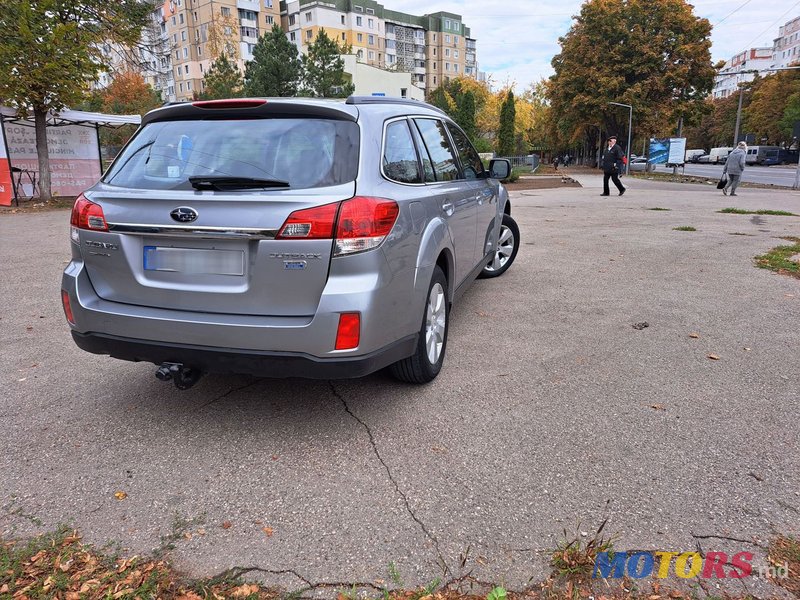 2009' Subaru Outback photo #3