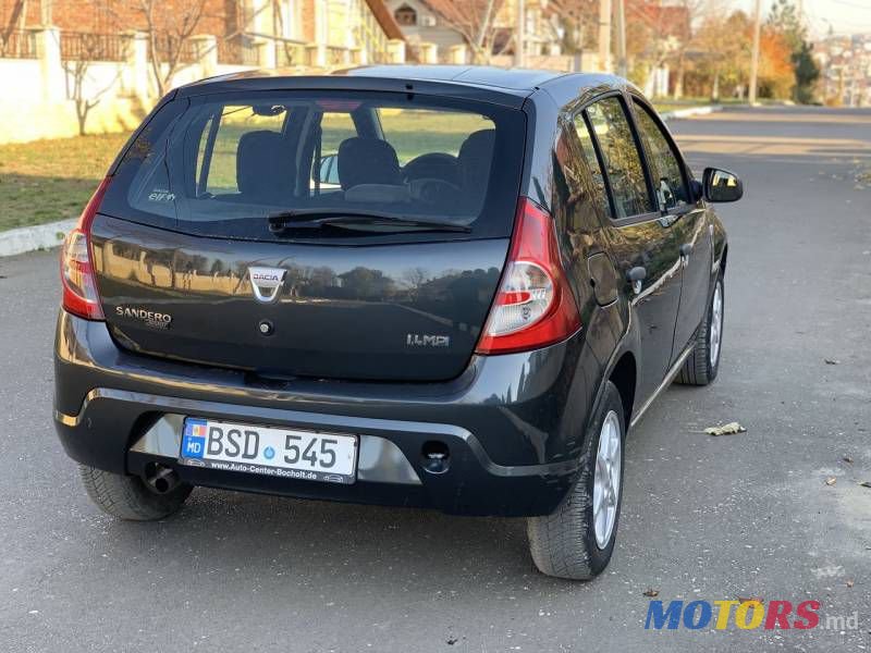 2009' Dacia Sandero photo #3