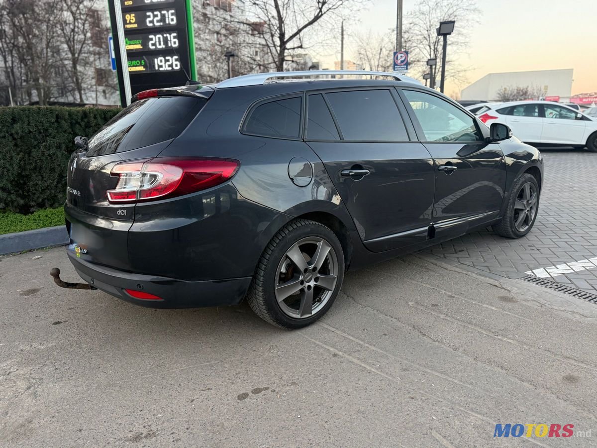 2012' Renault Megane photo #1
