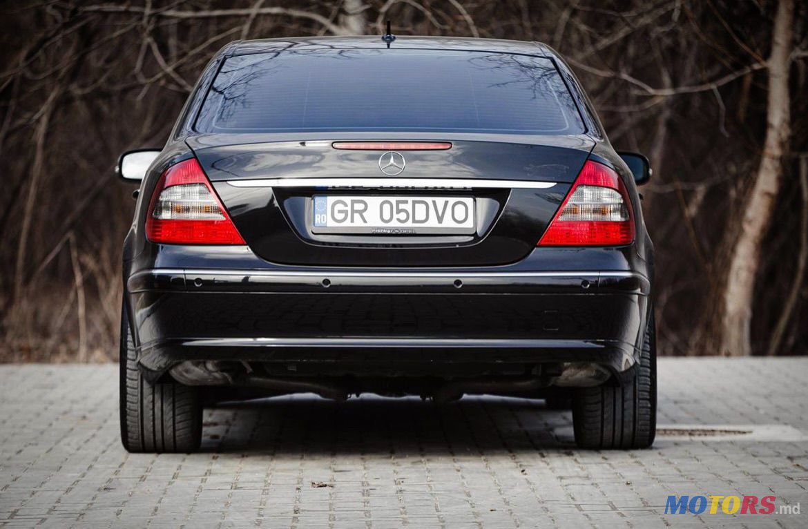 2007' Mercedes-Benz E Класс photo #4