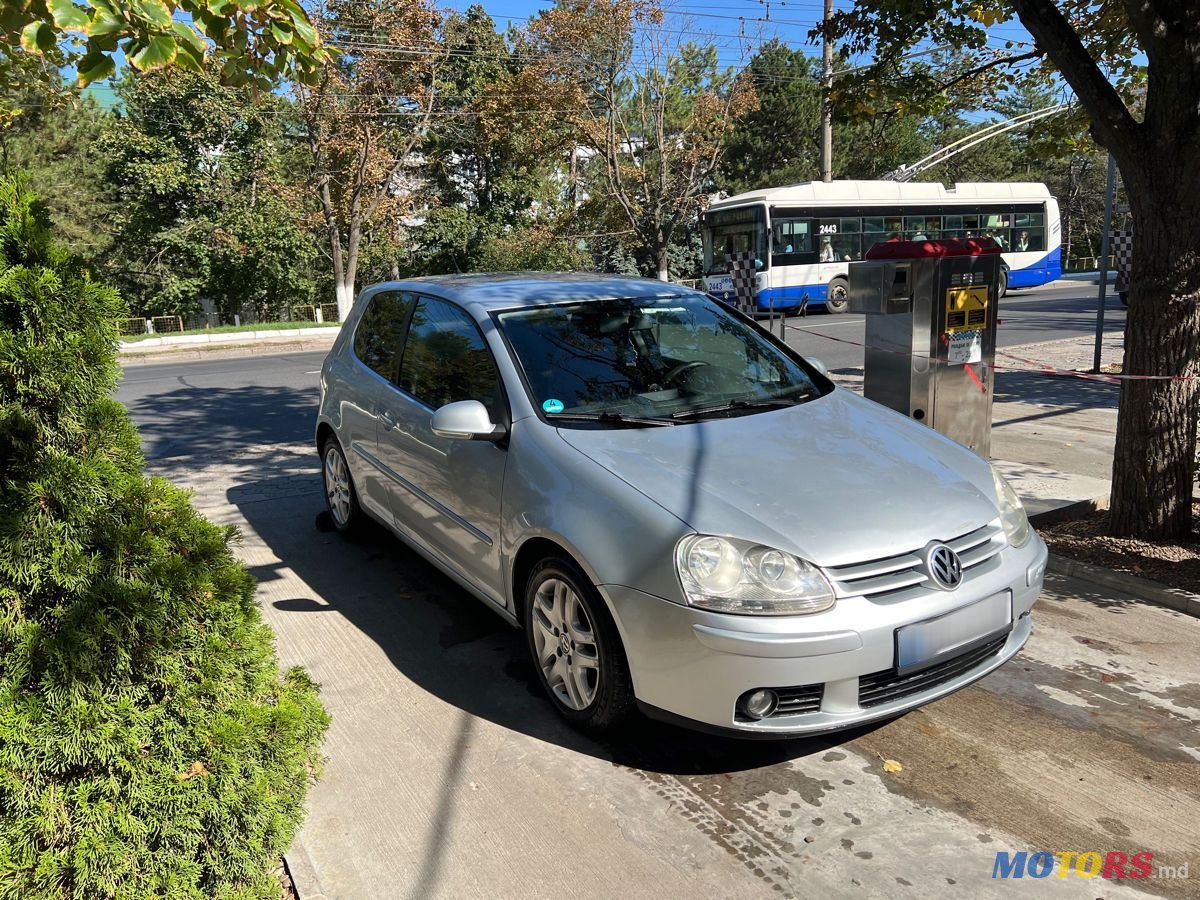 2007' Volkswagen Golf photo #4