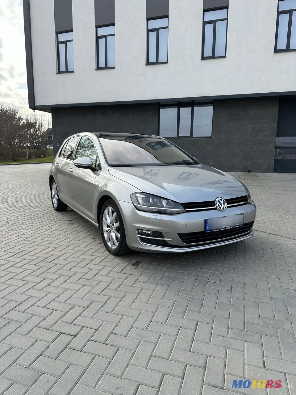 2016' Volkswagen Golf photo #2