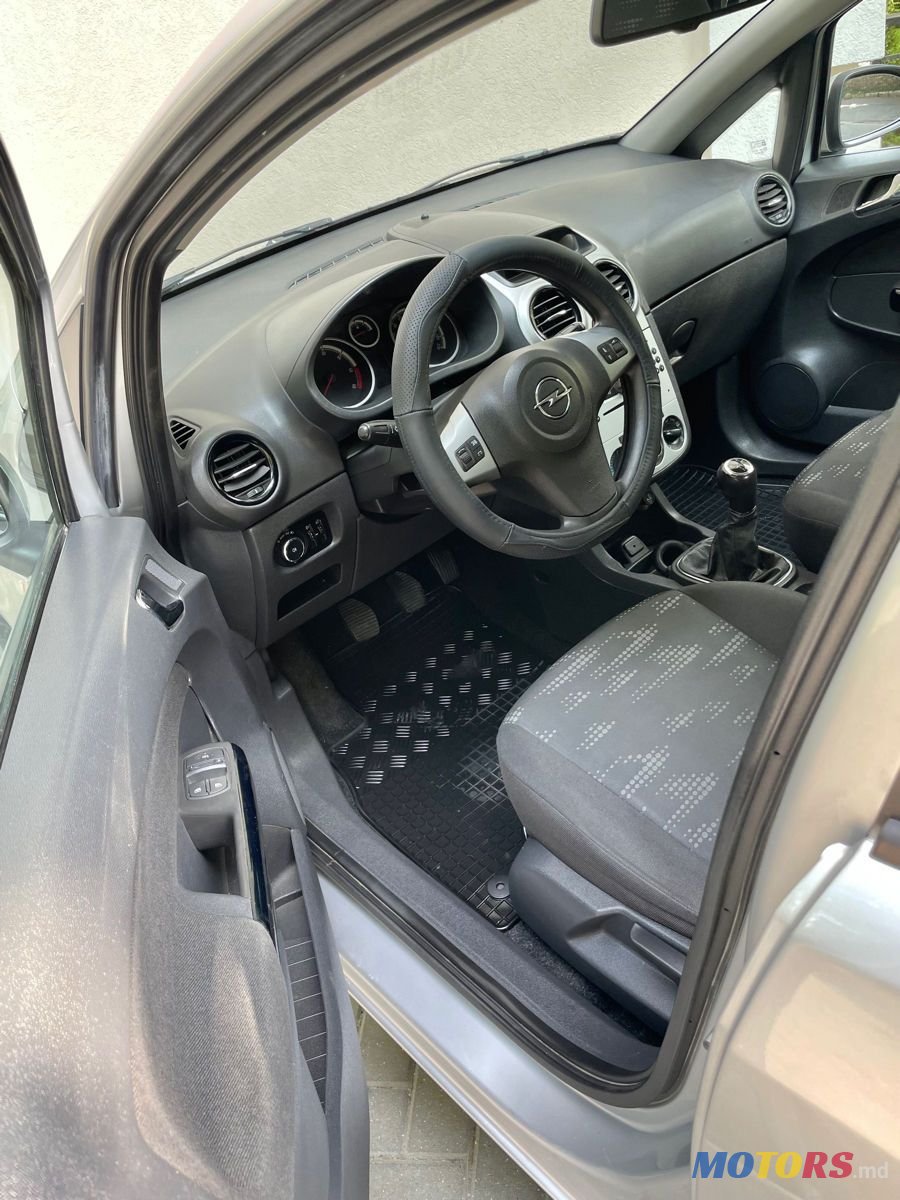 2011' Opel Corsa photo #4