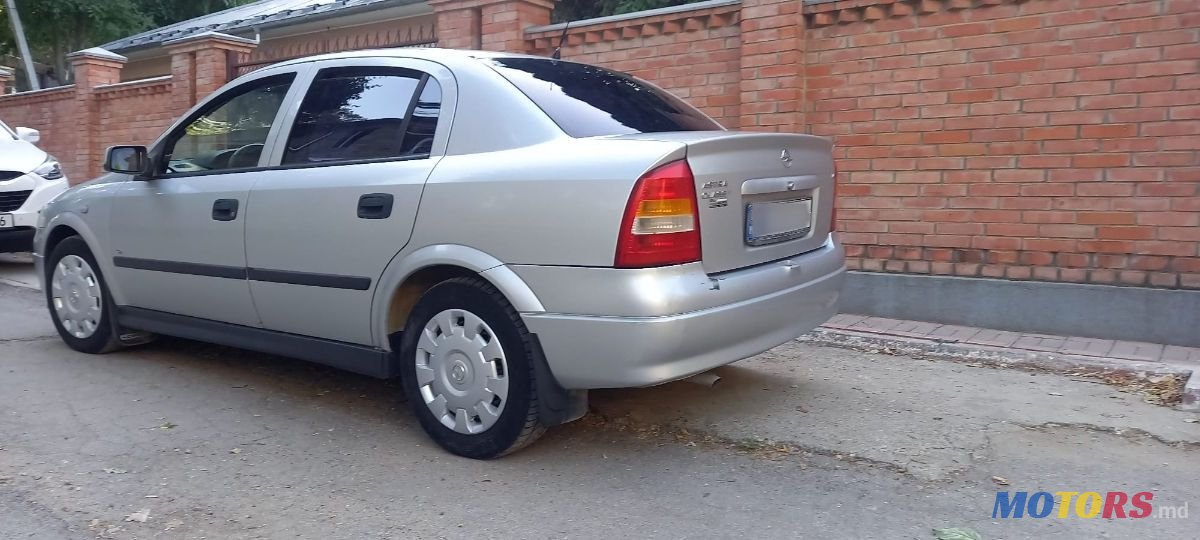 2005' Opel Astra photo #3