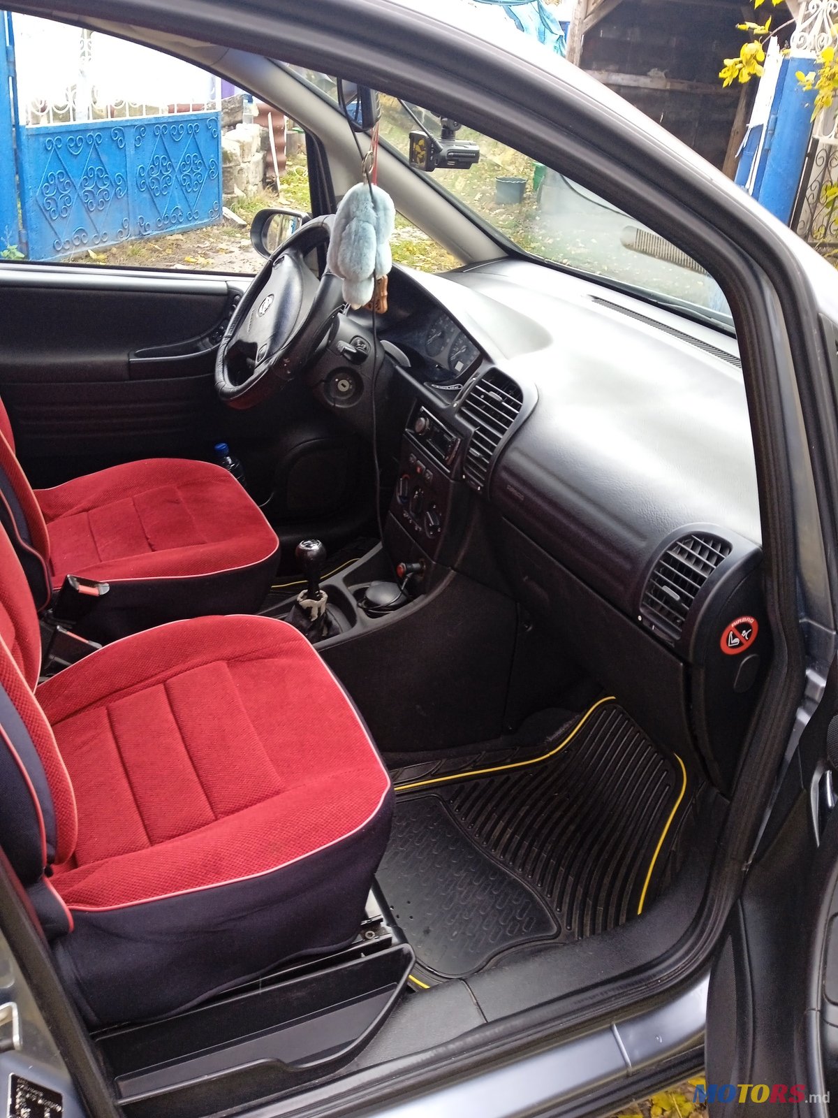 2005' Opel Zafira photo #4