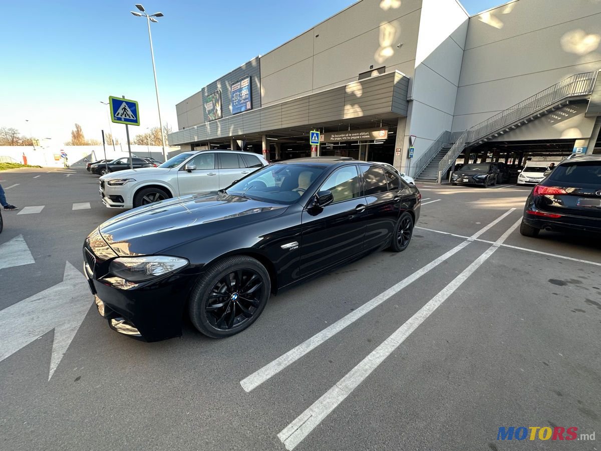 2012' BMW 5 Series photo #1