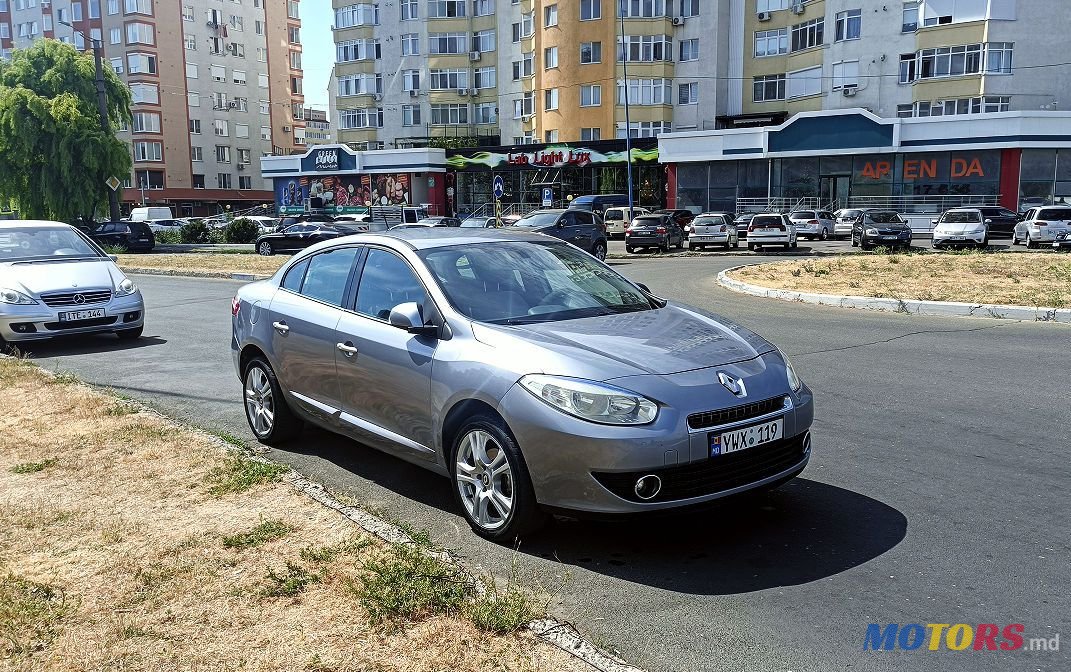 2010' Renault Fluence photo #2