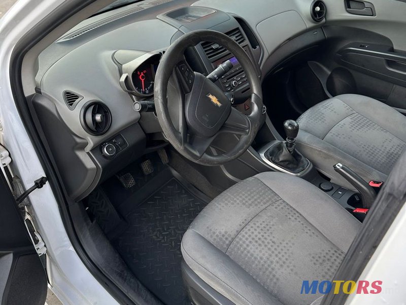 2013' Chevrolet Aveo photo #5