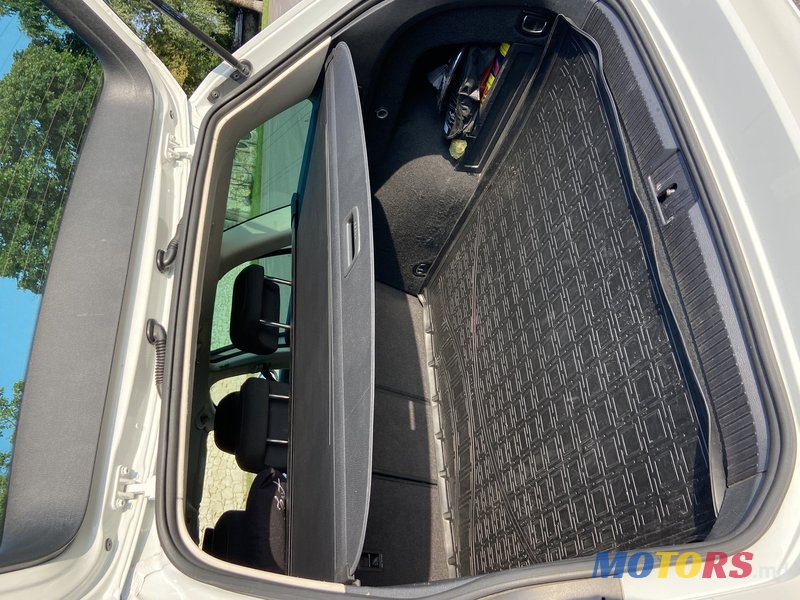2018' Volkswagen Passat photo #7