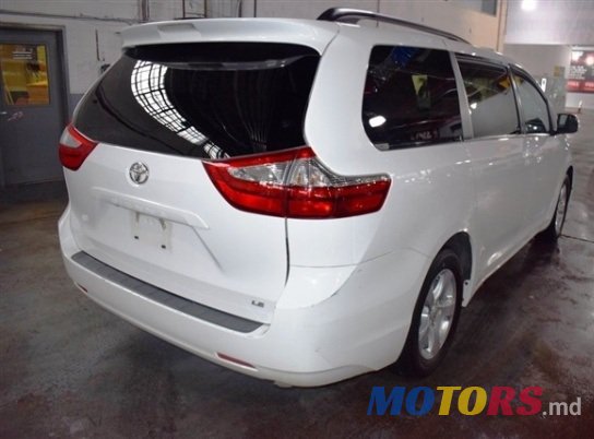 2017' Toyota Sienna 2017 Toyota Sienna photo #3