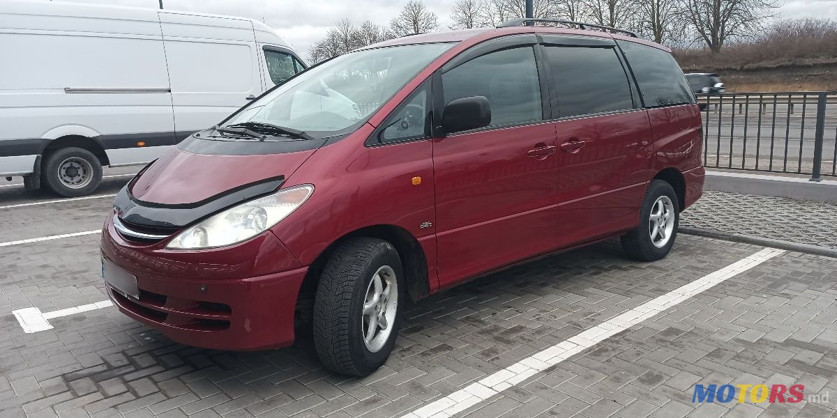 2001' Toyota Previa photo #1