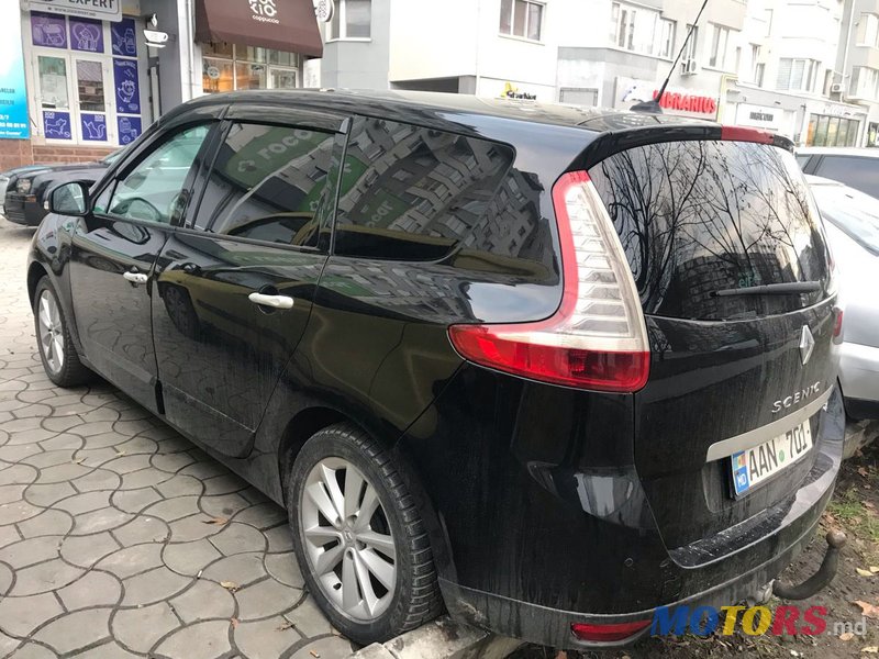 2012' Renault Grand Scenic photo #3