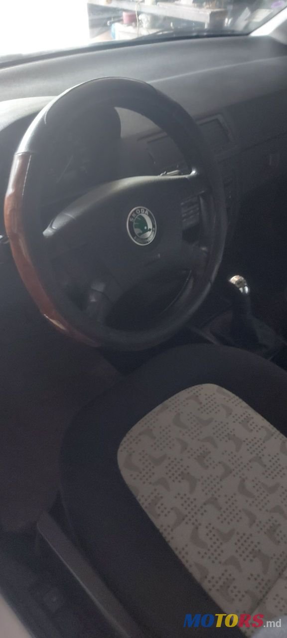 2004' Skoda Fabia photo #3