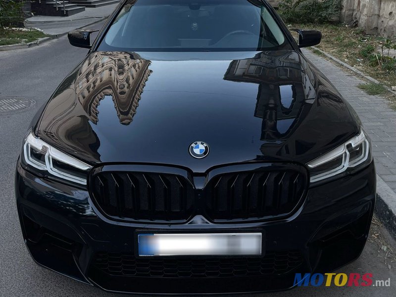 2020' BMW 5 Series photo #2