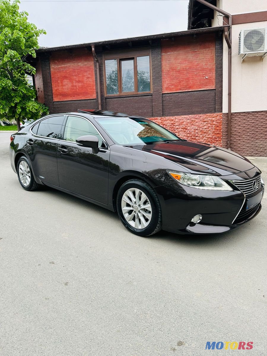 2013' Lexus Es Series photo #4