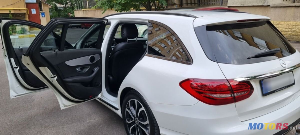 2019' Mercedes-Benz C-Class photo #5