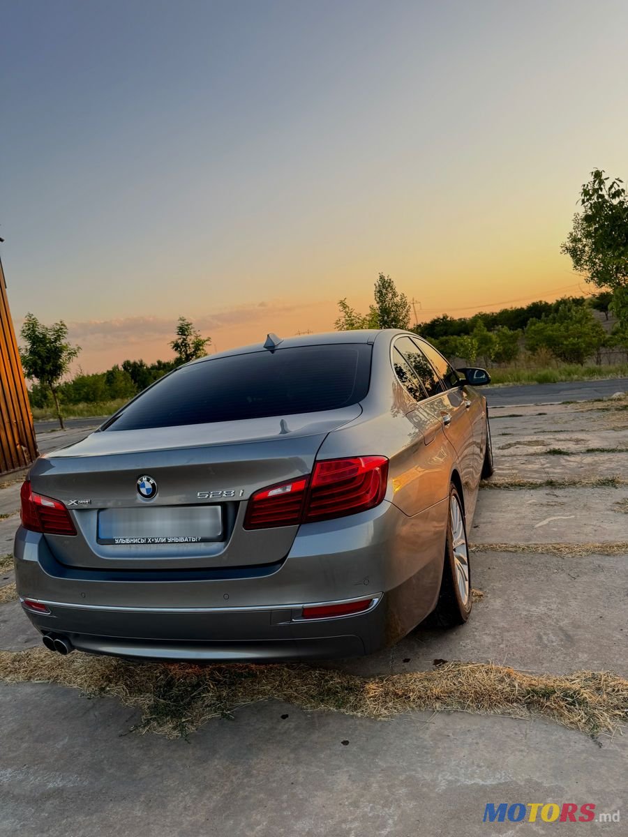2016' BMW 5 Series photo #5