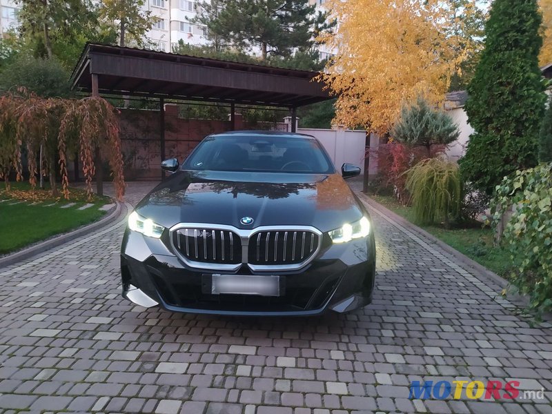 2024' BMW 5 Series photo #4