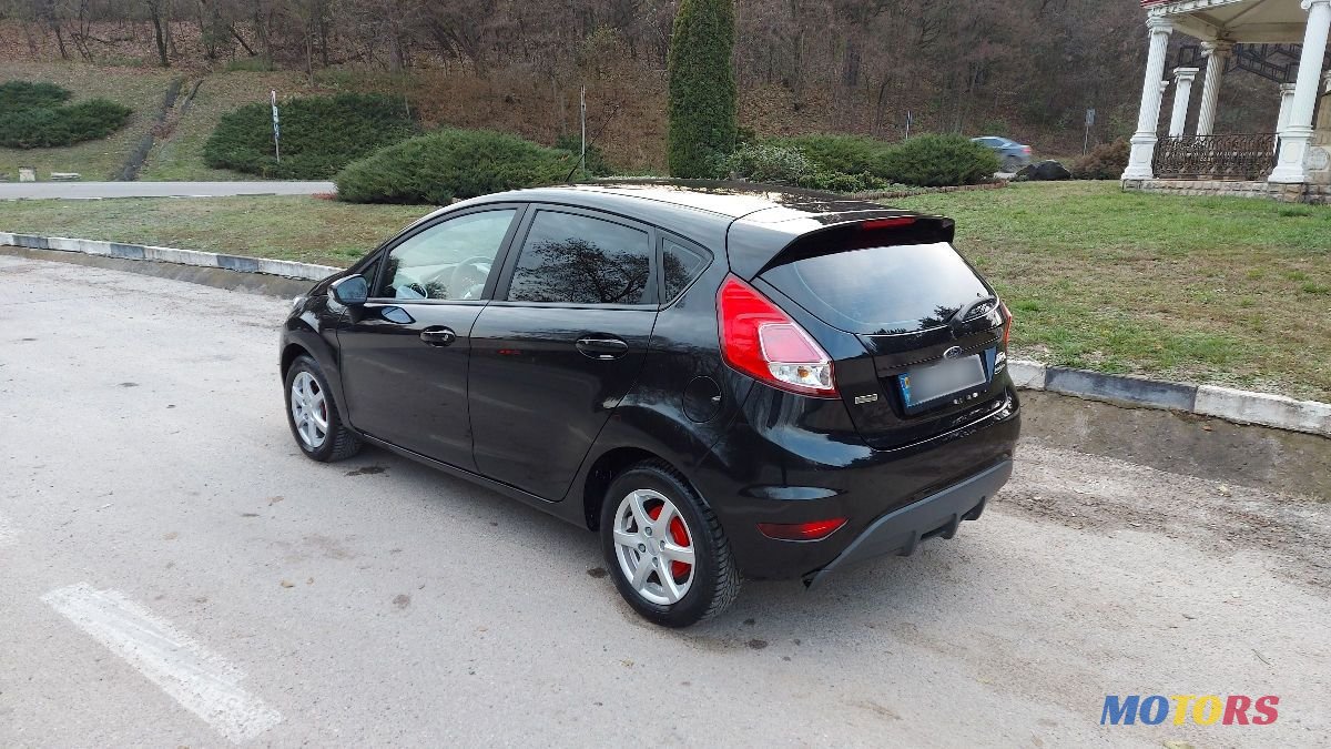 2013' Ford Fiesta photo #2