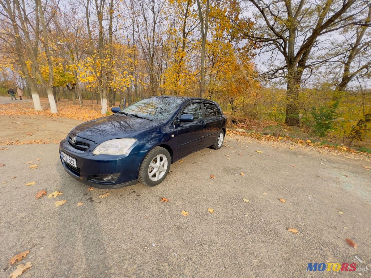 2005' Toyota Corolla photo #2