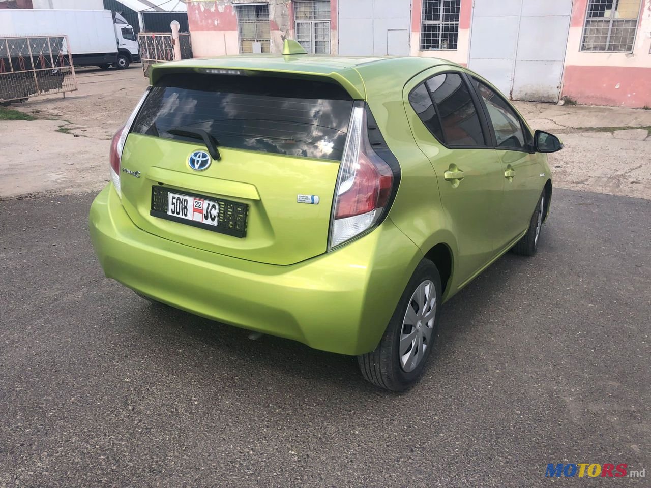 2015' Toyota Prius c photo #4